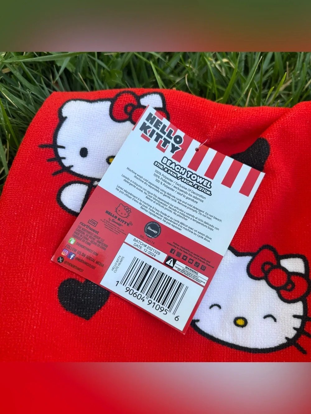 Sanrio Hello Kitty Red Kawaii Microfiber Bath Summer Beach Towel 27X54 Inches